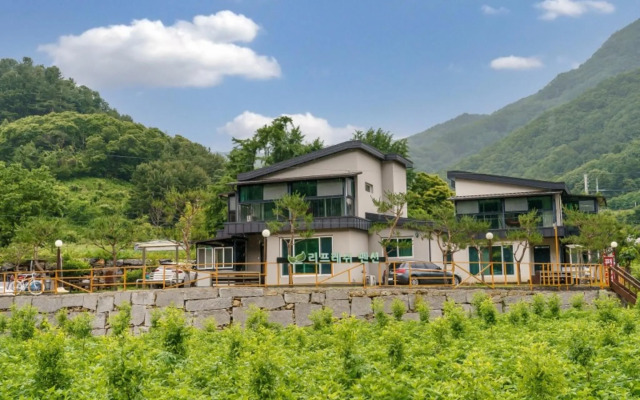 Gapyeong Refresh Pool Villa