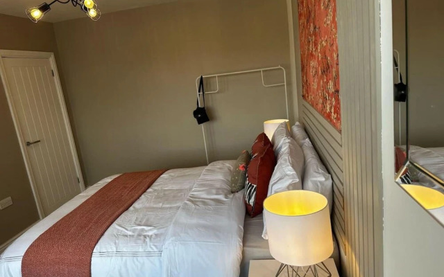 Lovely 3-bed House Near Birmingham Airport & Nec