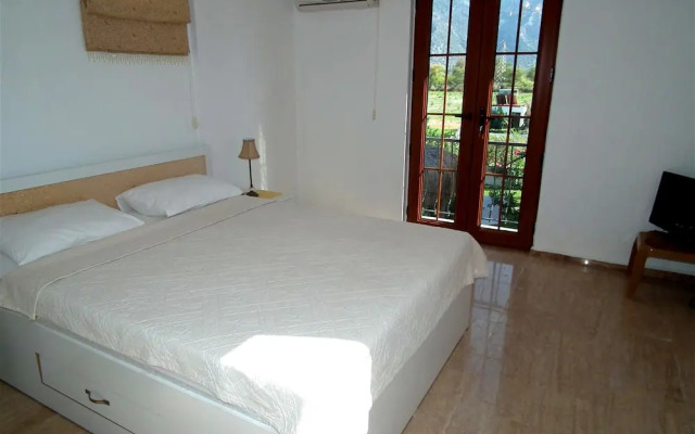 Iris Villa