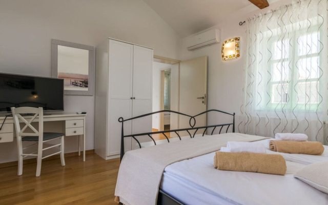 Villa Zelda Comfortable Holiday Residence