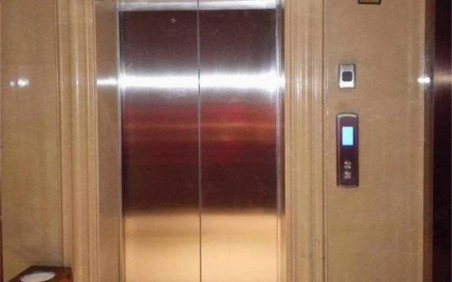 Merlinwan Traders Hotel