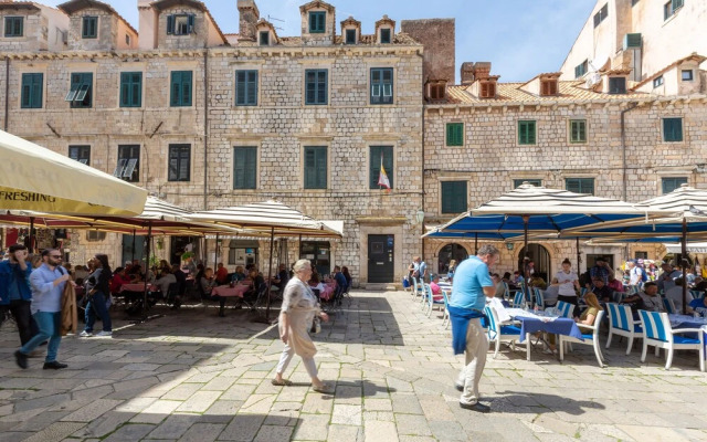 Apartment Bona Palace