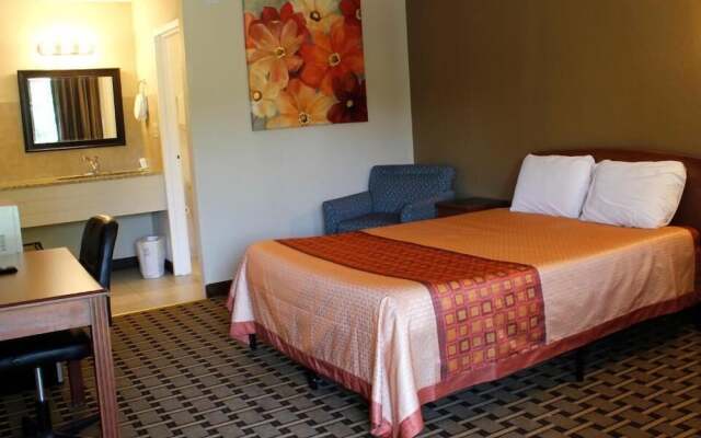 Red Carpet Inn & Suites