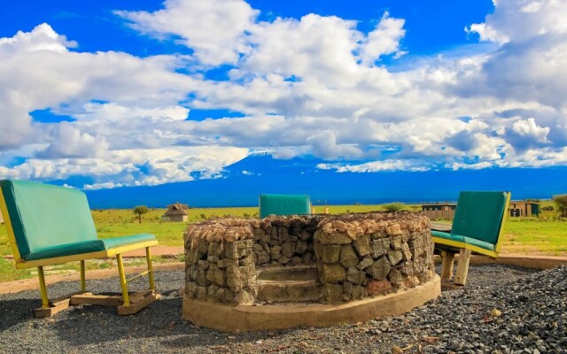 Amanya 1 -bed King Lion Tent