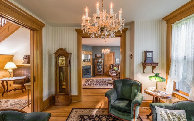 Habberstad House Bed and Breakfast