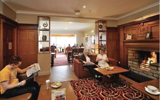 Luxury Lodge Embo