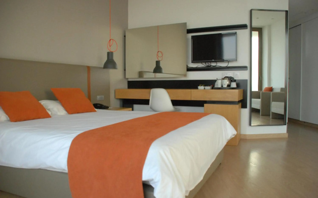 Crystal Springs Beach Hotel