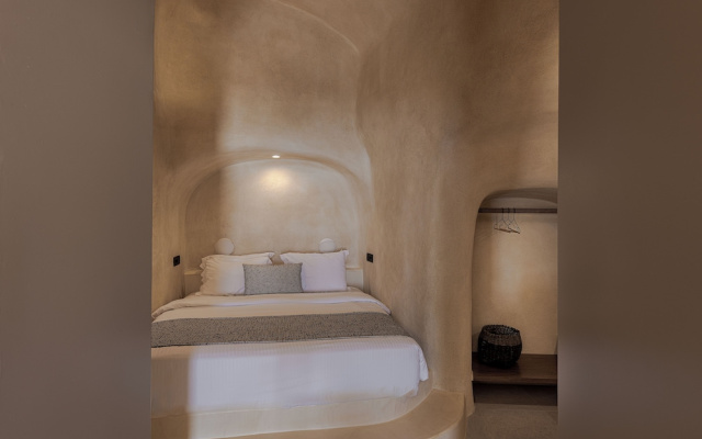 Caldera's Dream Cave House with hot tub