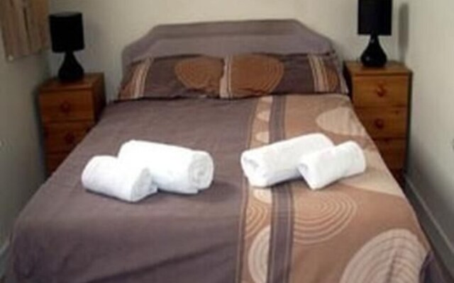 Aartswood Guest House