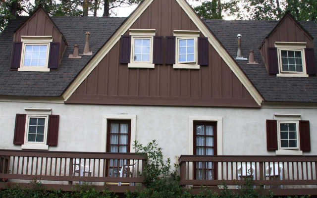 Saddleback Inn