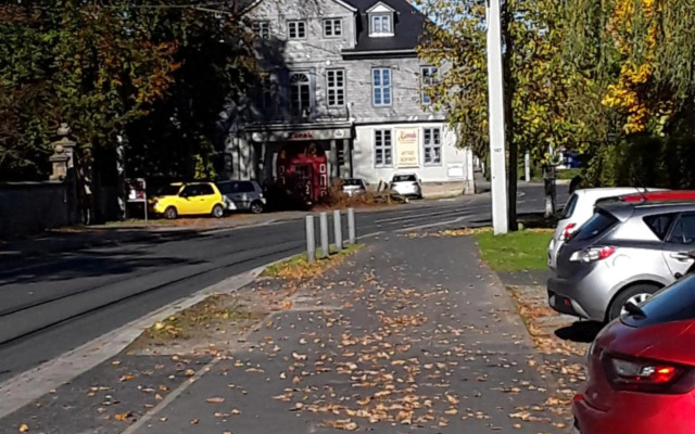 Orange Sun Apartment