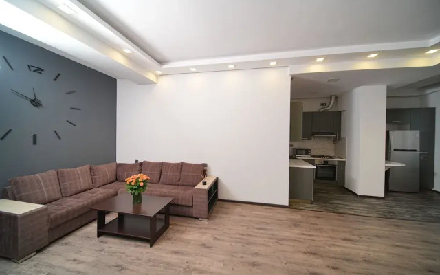 Elegant Suite by Sweet Home