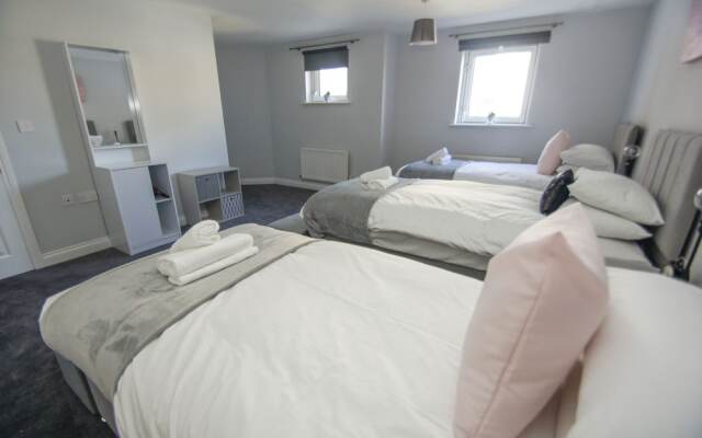 Marina Apartment Parking by Brighton Holiday Lets