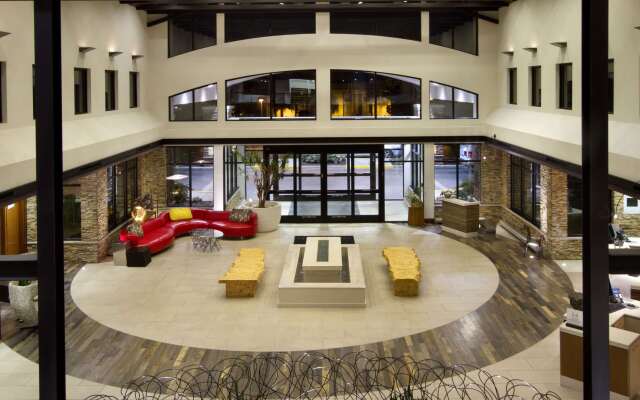 Embassy Suites by Hilton Detroit Metro Airport