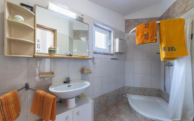 Awesome Apartment in Barbariga With 2 Bedrooms and Wifi