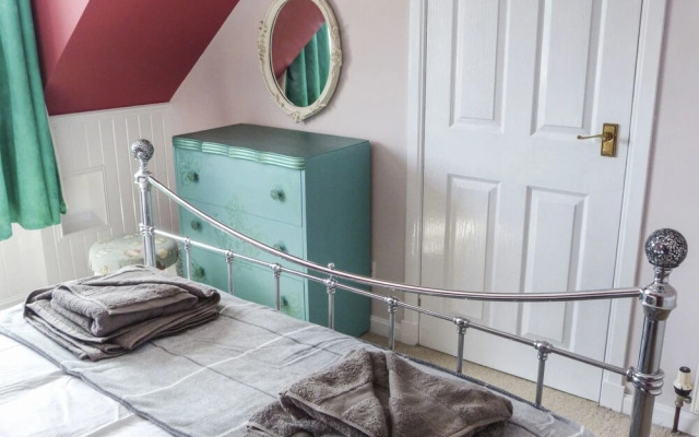 5 Distillery Cottages