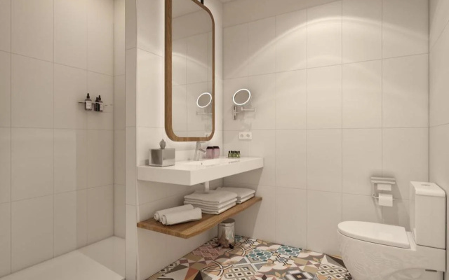 Atocha  Madrid, Tapestry Collection by Hilton