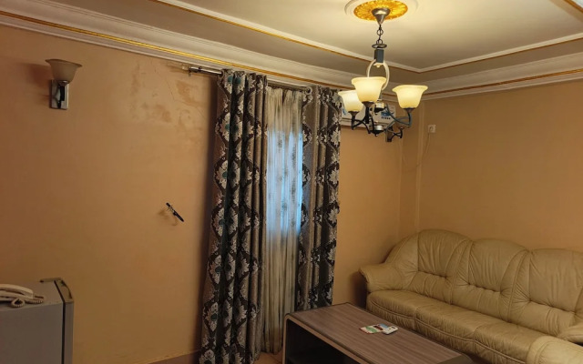 Newtown Palace Hotel