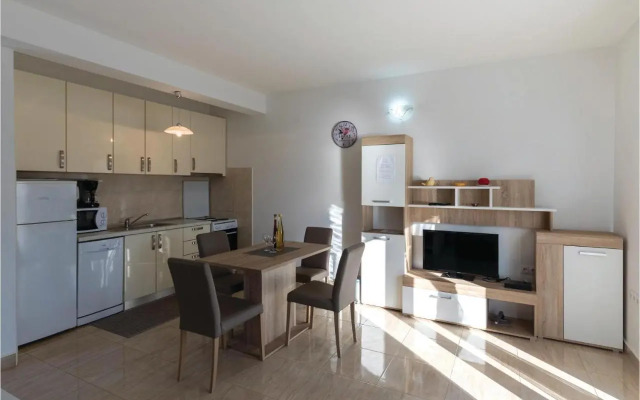 One-Bedroom Apartment Klek with Sea view 06