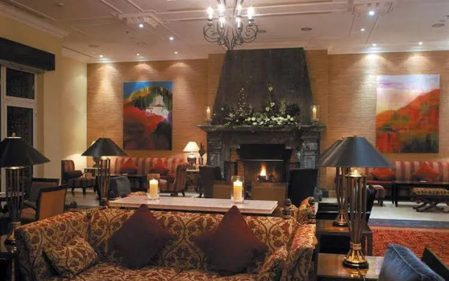 Praia Del Rey Residence