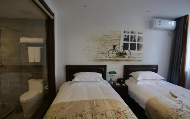 Nostalgia Hotel (Zhangjiakou)