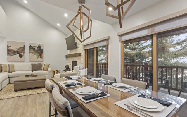 Snow Flower 078 3 Bedroom Condo by RedAwning