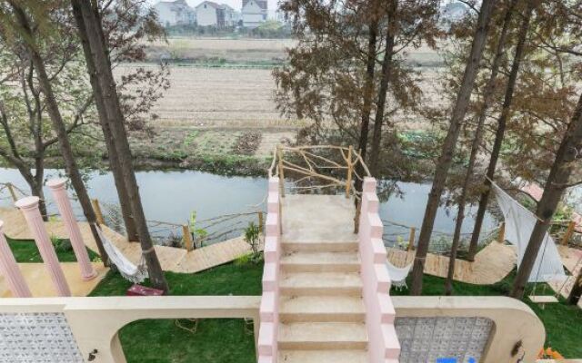 Sanjian Homestay (Shanghai International Tourism Resort)