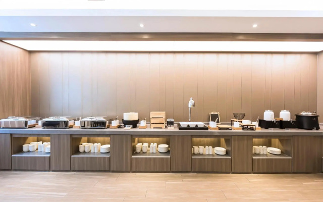 HanTing Hotel (Zhengzhou Yinping Road Dongqing Street Subway Station)