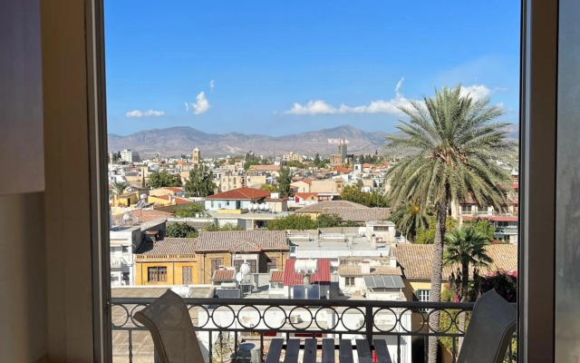 Nicosia City Centre Sky Views Apartment
