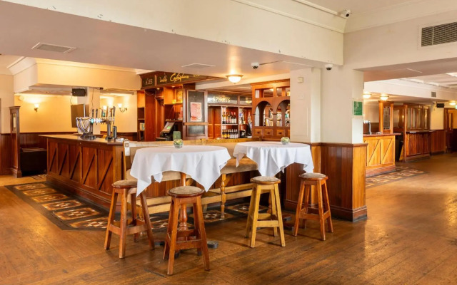 Holiday Inn Cardiff City Centre by IHG