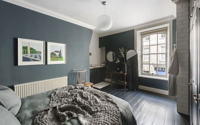 Superior Stays - Rosewell House