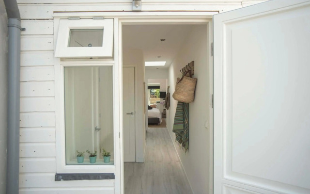 The Bond Studio FREE PARKING