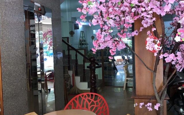 Red Sun Hotel