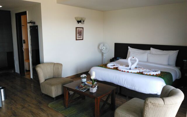 WoodSmoke resort & Spa