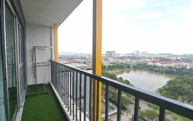 A's House i-City 1-4pax Studio Netflix/Wifi