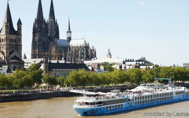 Faircruise Deluxe Hotelship Cologne