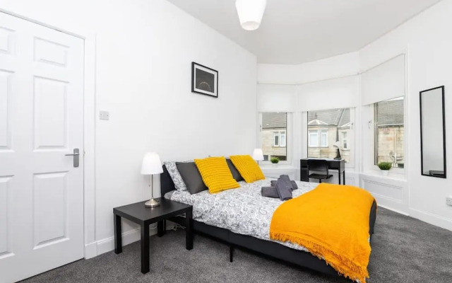 5 Individual Beds - Free Parking