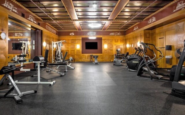 2BR/2BA In The Block Apartment by CozySuites