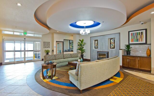 Holiday Inn Express Hotel & Suites Denver East-Peoria Street by IHG