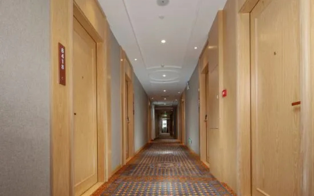 Vienna Hotel (Zhuhai Huafa Mall Nanping Technology Industrial Zone)