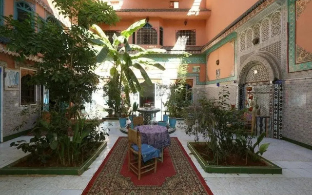 Riad Carole