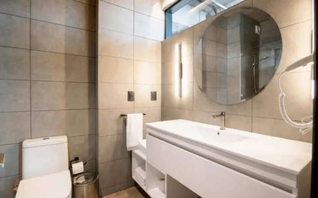 Zip Housing Los Trapenses