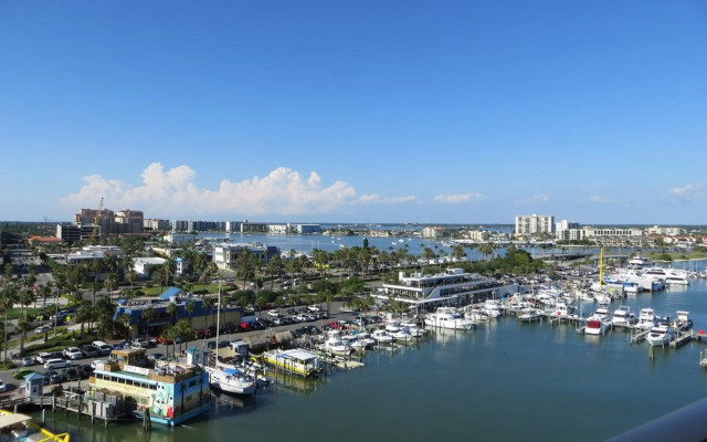 Pier House 60 Clearwater Beach Marina Hotel