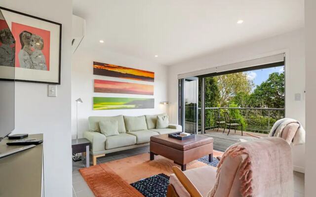 Stylish And Serene Living In Kohimarama