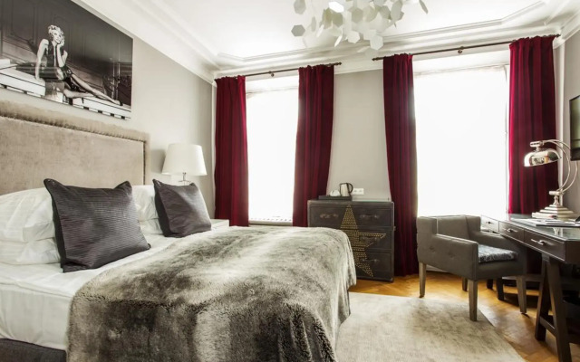 Hotel St. Petersbourg