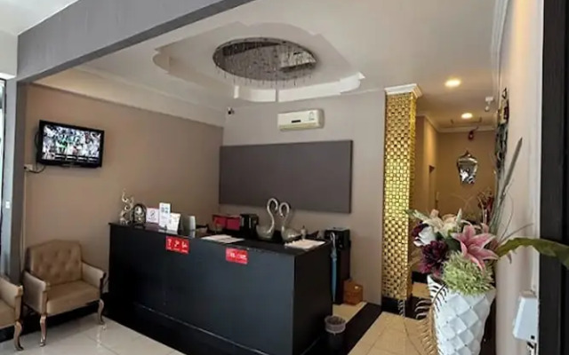 Golden Star Pattaya