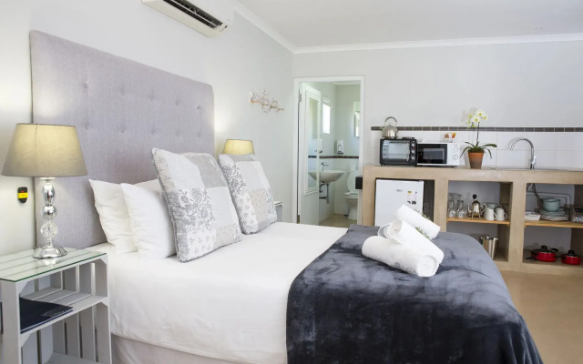 401 Rozendal Cottages