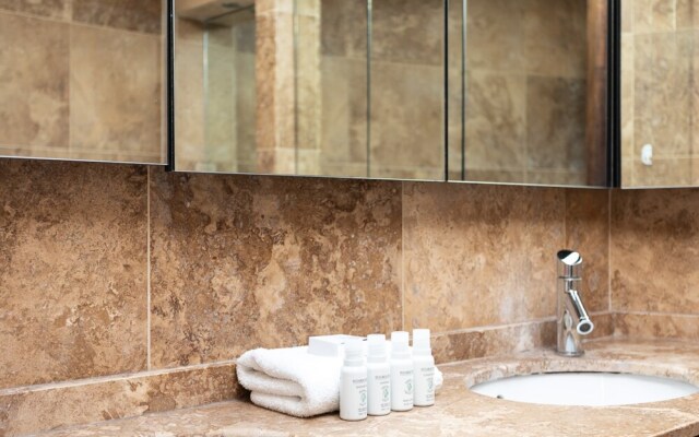 Quiet Kensington Mews House