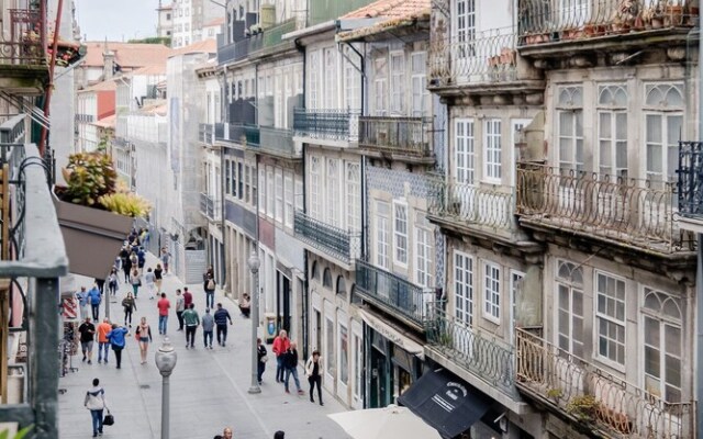 BOUTIQUE Rentals Flores Plaza