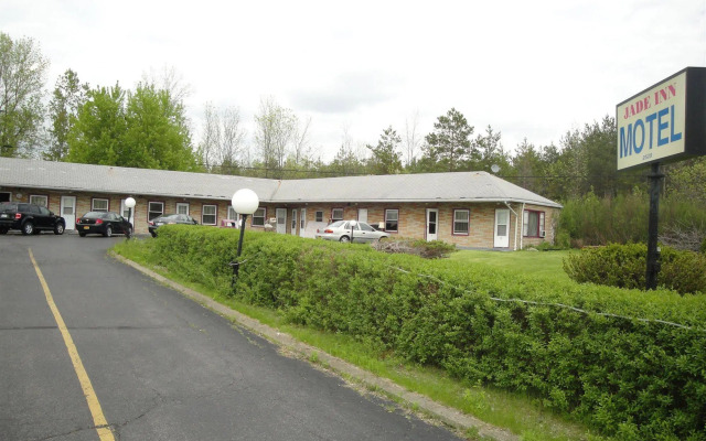Jade Inn Motel